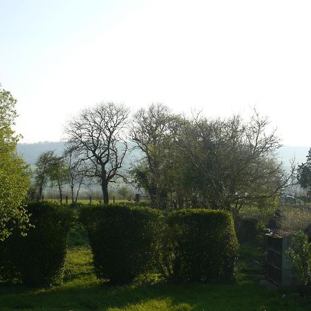 Bed and Breakfast Les Miquelots Pont-d'Ouilly Exterior foto