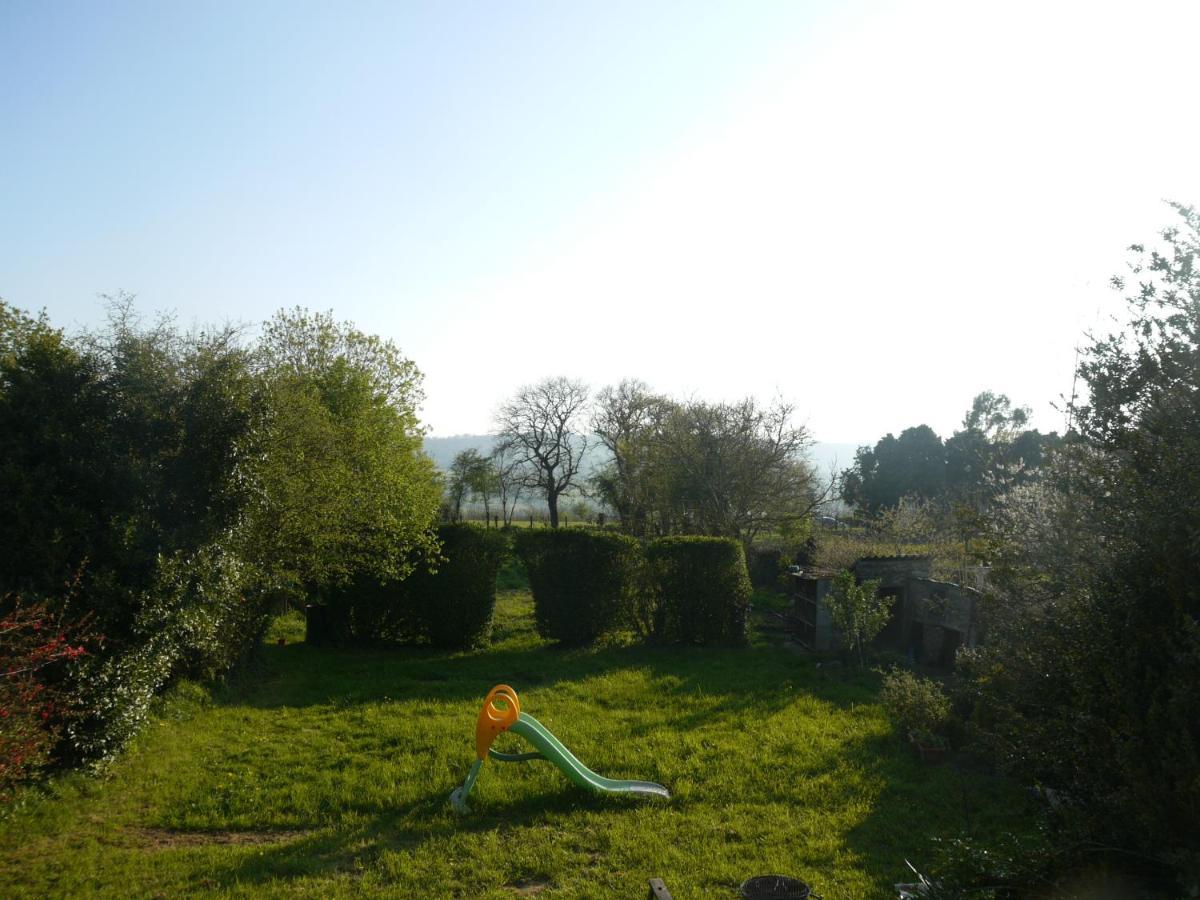 Bed and Breakfast Les Miquelots Pont-d'Ouilly Exterior foto